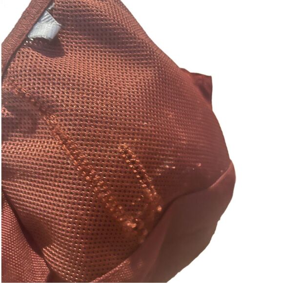 The North Face wise guy vintage bird on a wire printed /sequoia red backpack - Picture 13 of 14